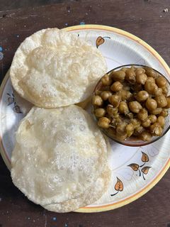 লুচি (Luchi recipe in Bengali) রেসিপির প্রধান ছবি