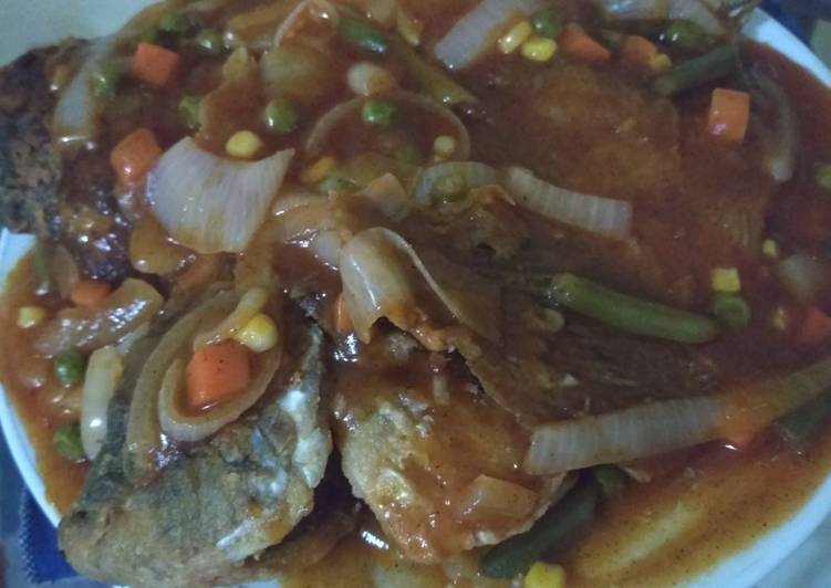 Ikan gurame asam manis pedas