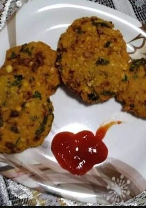 A picture of Sabudana tikki.