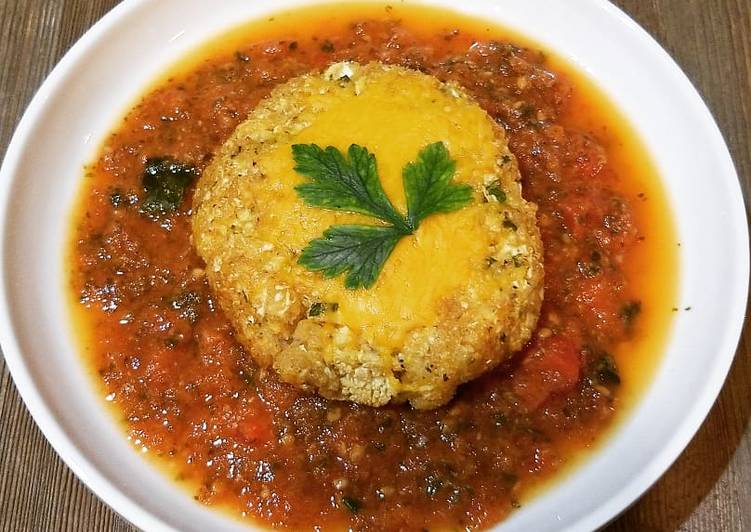 Cauliflower Cheese Burgers In A Tomato And Spinach Sauce Cauliflower Cheese Burgers In A Tomato And Spinach Sauce
