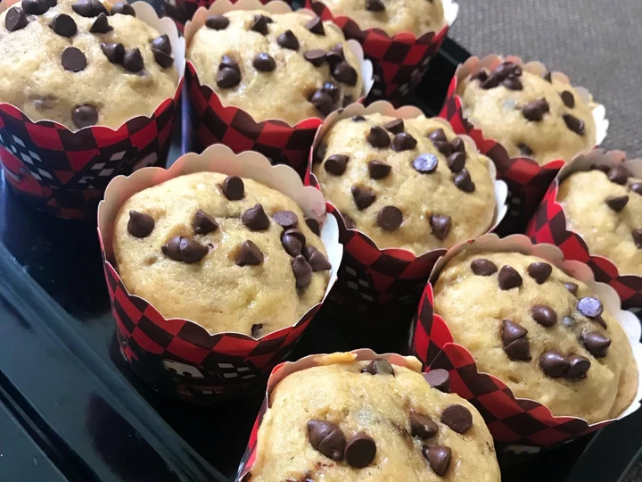 Langkah Gampang Menyiapkan Resep Muffin pisang chocochip yang Lezat Sekali Anti Ribet, Uenak Banget