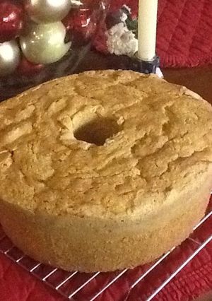 A picture of Sour Cream Pound Cake.