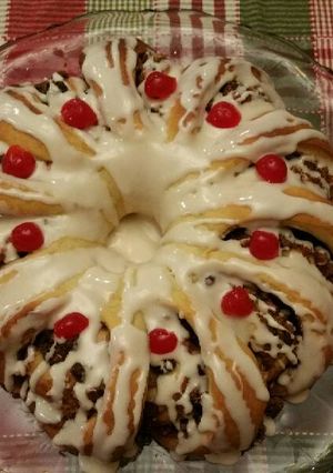 A picture of Family Christmas Roll.