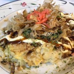 A picture of Japanese Savory Pan Cake (Okonomiyaki).