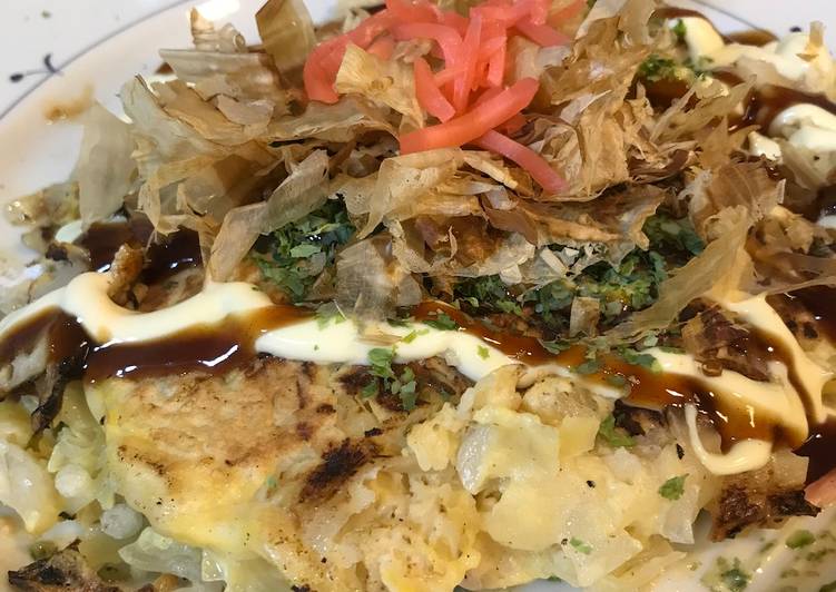 Japanese Savory Pan Cake (Okonomiyaki)