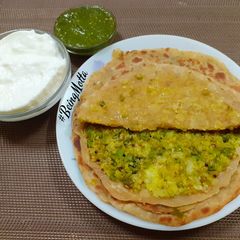 A picture of Stuffed Cauliflower-Tuvar-Matar Paratha.