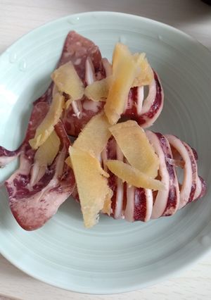 Hình của món Mực luộc.