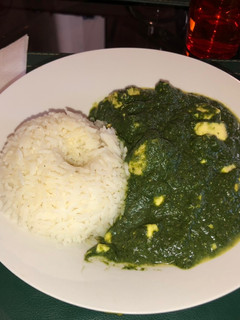 Una foto de Palak paneer estilo Domi
