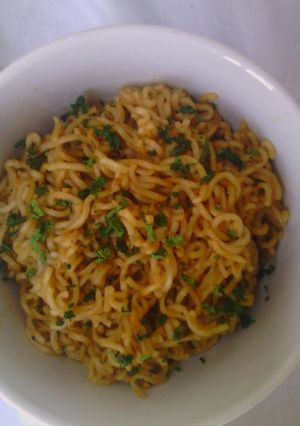 A picture of Noodles in Chunky Peanut Butter Dressing.