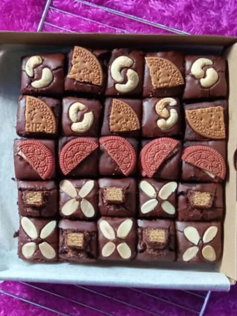 Cara Mudah Menyiapkan Resep Fudgy brownies shiny yang Bisa Manjain Lidah Anti Ribet, Uenak Banget