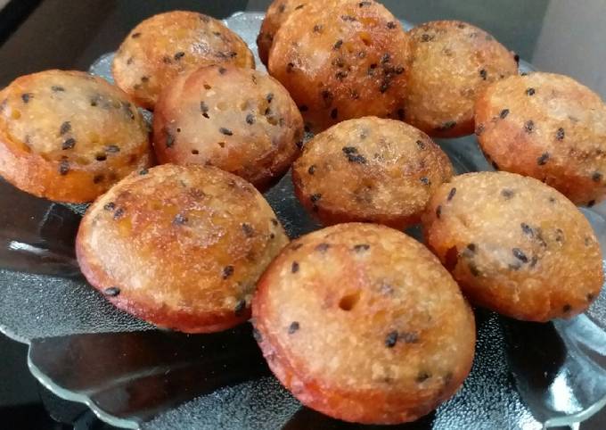 Recipe of Delicious Kerala Style Unniyappam (Banana Appam)