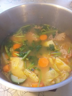 Una foto de Caldito de res con verduras Low carbs