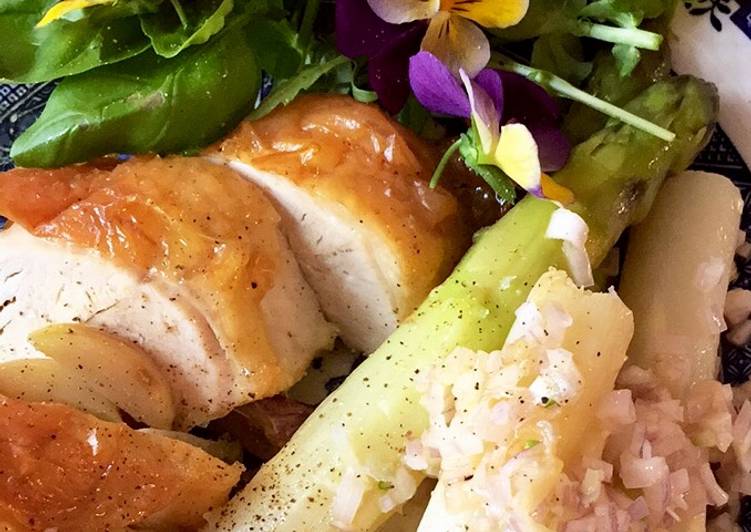 How to Cook Tasty Hvide asparges med vinagrette dressing og stegt
kyllingebryst
