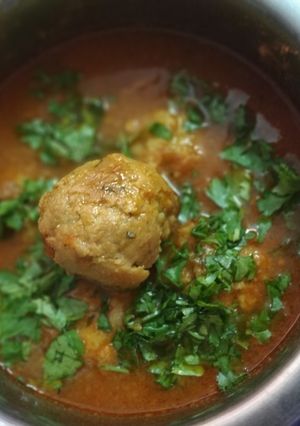A picture of Aloo-Kofta Curry.
