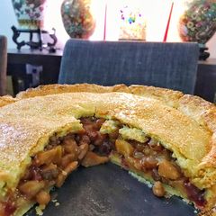 A picture of Traditional American Apple Pie.