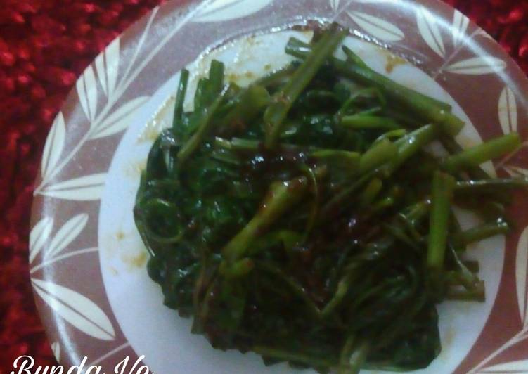 Resep: EnakPetis Kangkung Semarang