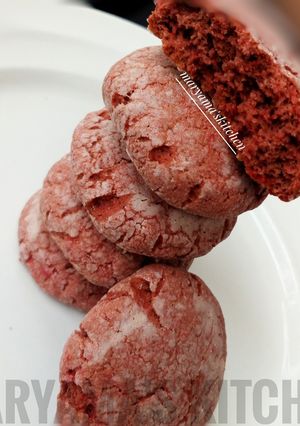 A picture of Red velvet cookies.