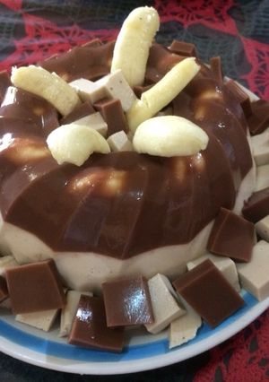 Una foto de Gelatina choco-banana