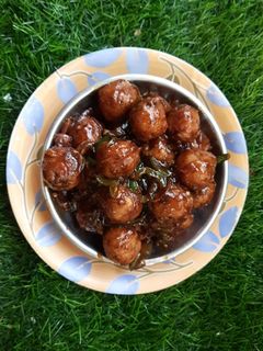 सोयाबीन मंचुरियन (Soyabean Manchurian Recipe In Marathi) रेसिपी चे मुख्य फोटो