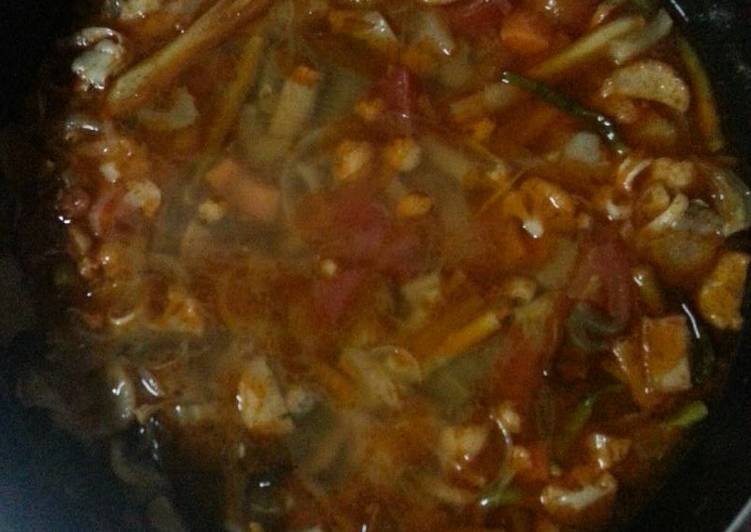 Cara termudah untuk Musim Semi LezatTom Yam Merah