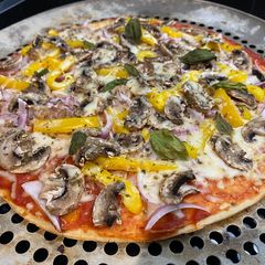 A picture of Mushroom Pizza.