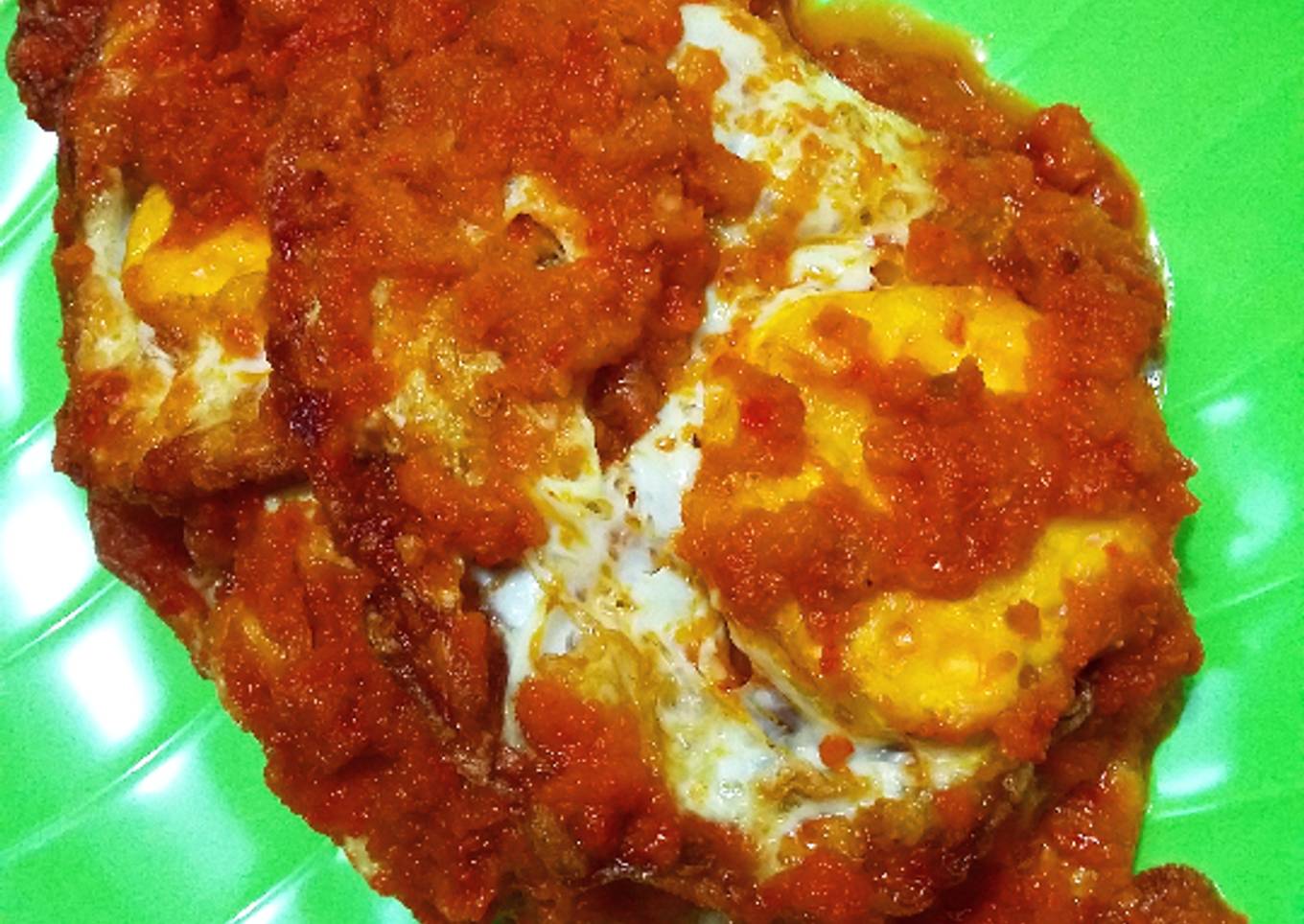 Cara Gampang Menyiapkan Telur Ceplok Balado, Bisa Manjain Lidah