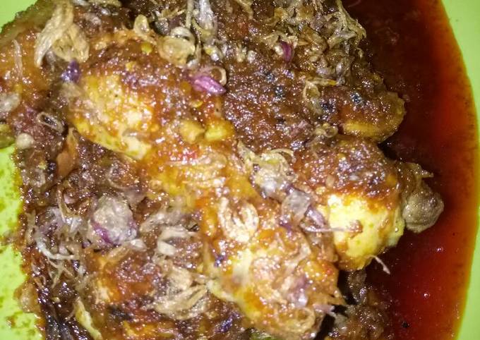 Bagaimana Menyiapkan Ayam bumbu rujak Anti Gagal