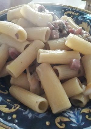 Foto di Tortiglioni melanzane,pancetta e provola