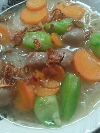 Cara Gampang Membikin Resep Sup pentol oyong yang Bisa Manjain Lidah Anti Ribet, Uenak Banget