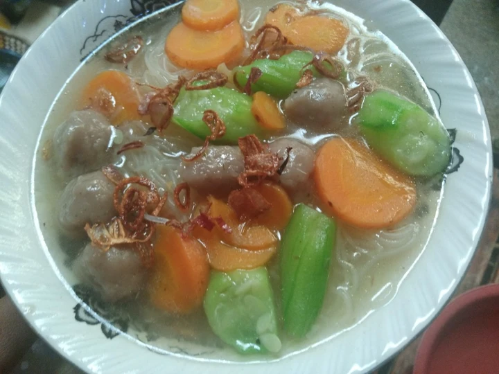 Cara Gampang Membikin Resep Sup pentol oyong yang Bisa Manjain Lidah Anti Ribet, Uenak Banget