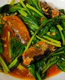 "Stir-Fried Kale with Canned Fish" 🐟🌿😋