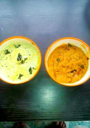 A picture of Southindian chutneys.
