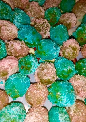 A picture of Starburst “crack” grapes.