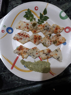 ઈન્સ્ટન્ટ રવા ના ઢોકળા(Instant rava na dhokla recipe in gujarati) રેસીપી મુખ્ય ફોટો
