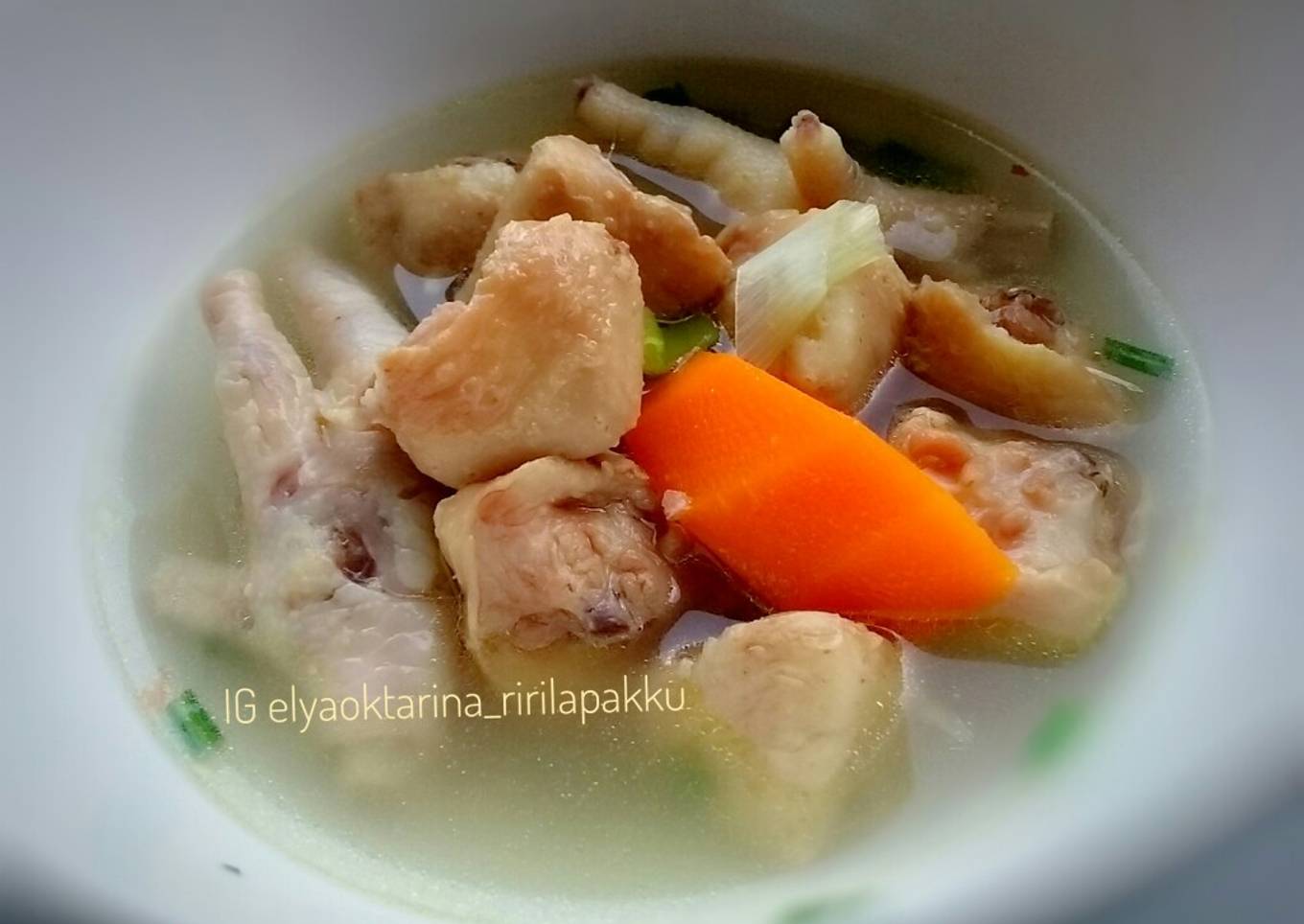 Sop ceker dan buntut (brutu ayam) 😊