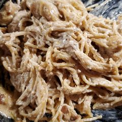 A picture of Chicken Fettuccine Alfredo.