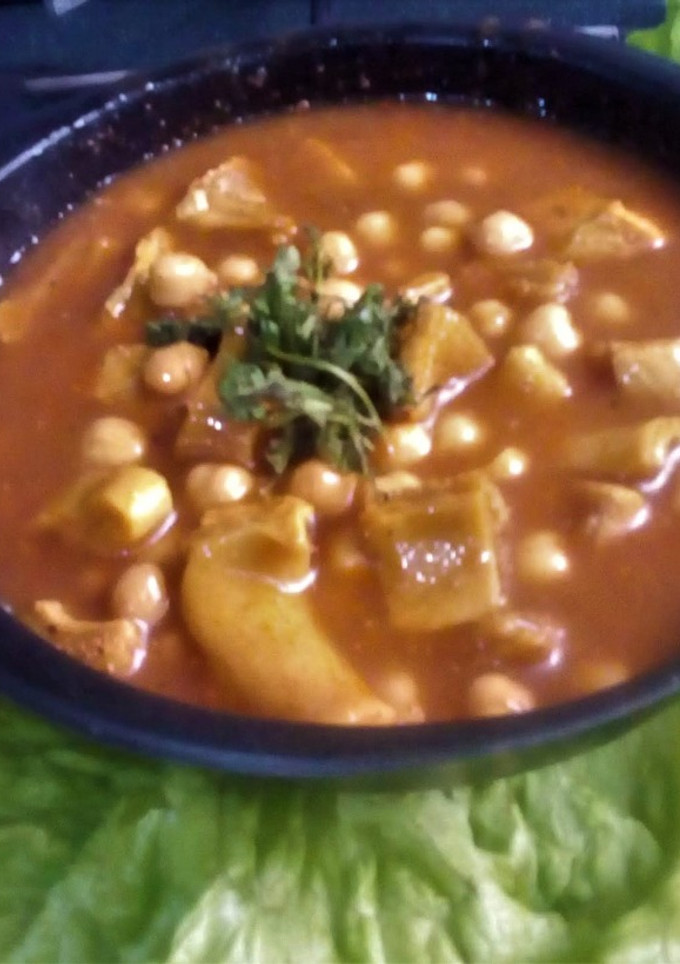 Una foto de Callos con Garbanzos en Salsa Criolla