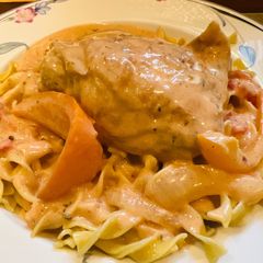 A picture of Pink Alfredo Chicken.