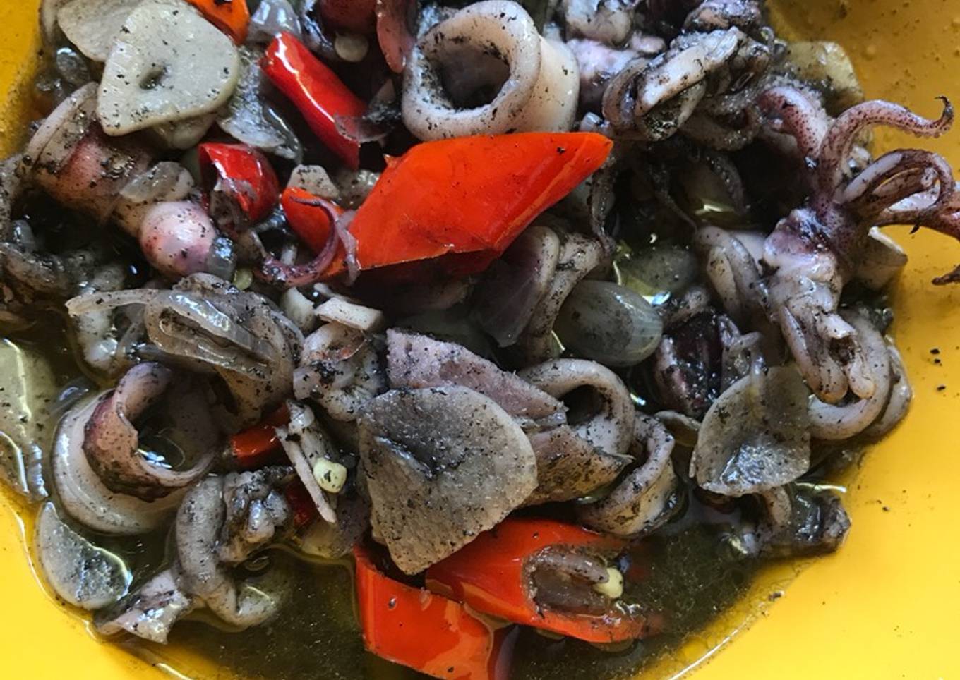 Masak cumi dengan saus hitam