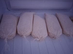 Una foto de Riquísimos bolis de plátano 🍌 con leche 🥛😍❤️