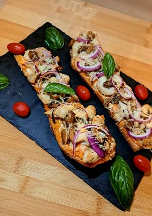 Une photo de Baguettes pizza au poulet