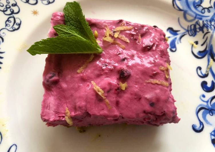How to Prepare Speedy Frozen blackberry and pistachio cheesecake 💖