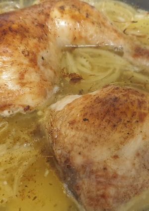 Una foto de Pollo al horno con patatas