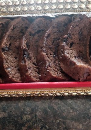 A picture of Chocolaty banana bread/cake.
