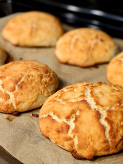 A picture of Dutch Crunch ver. 1: Bread.