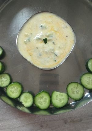 खीरे का रायता (kheere ka raita recipe in hindi) रेसिपी मुख्य फोटो