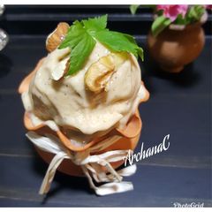 A picture of Yellow Pumpkin Ice cream.