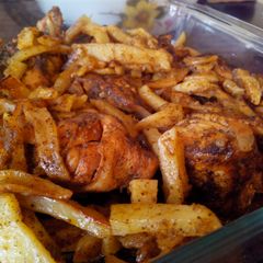 A picture of Simplest chicken grill with potatoes.