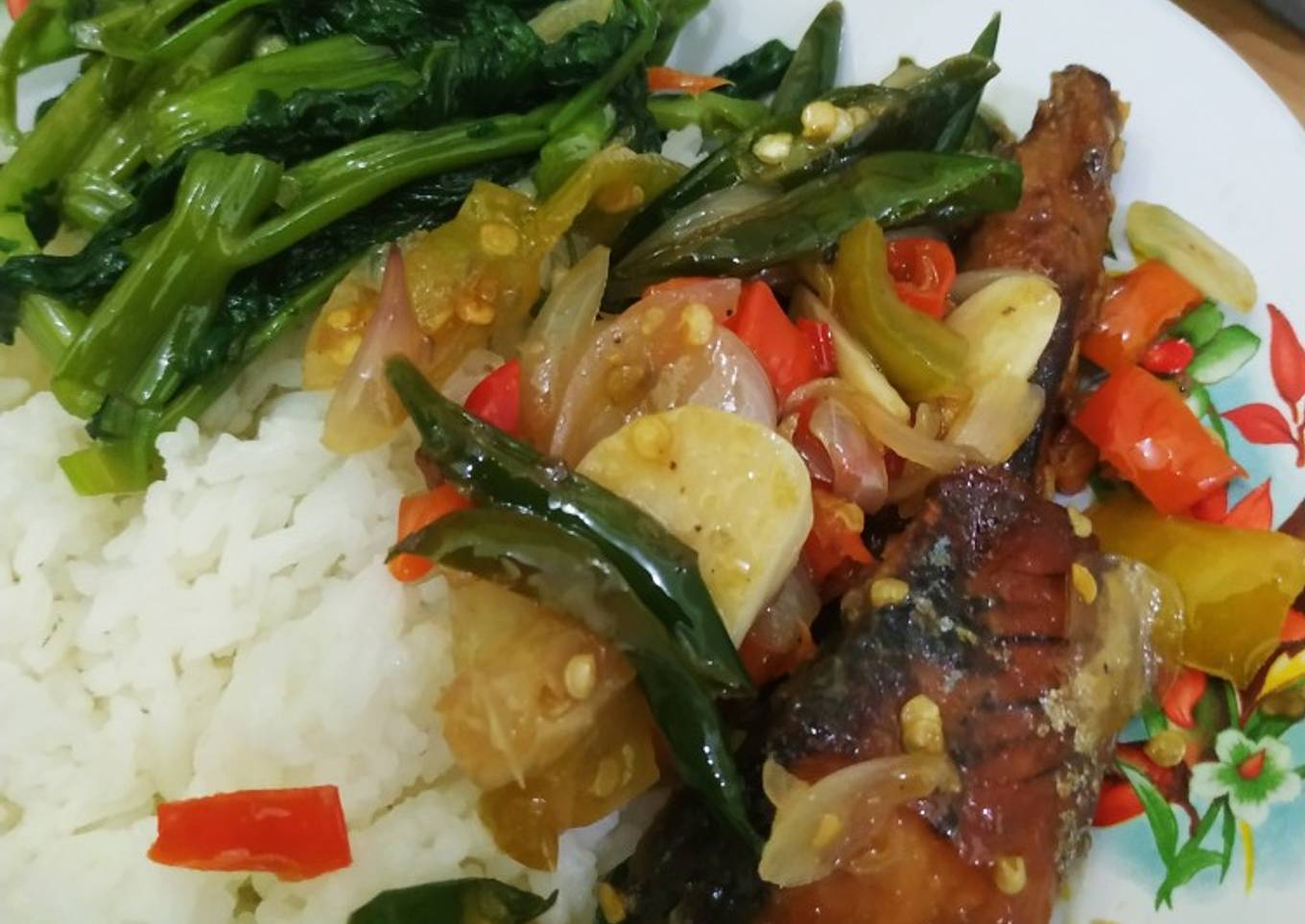 Ikan siram sambal