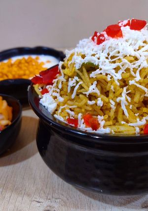 વેજિટેબલ પુલાવ (Vegetable Pulao Recipe In Gujarati) રેસીપી મુખ્ય ફોટો